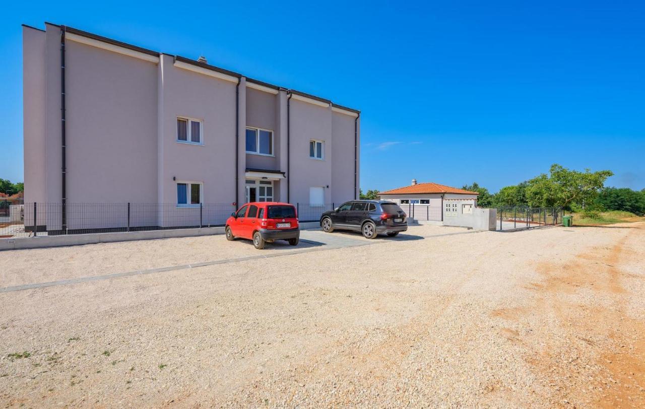 Apartmani Lucija Poreč Extérieur photo