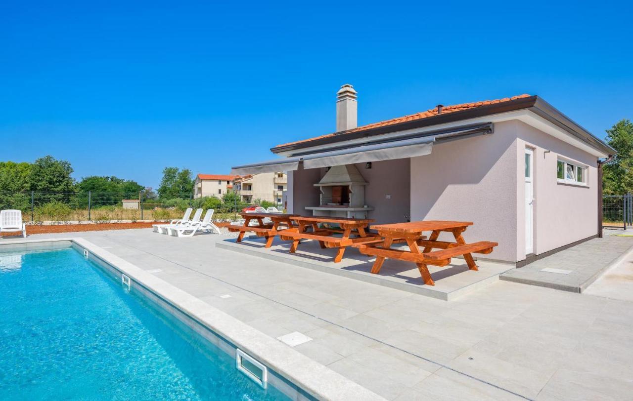 Apartmani Lucija Poreč Extérieur photo