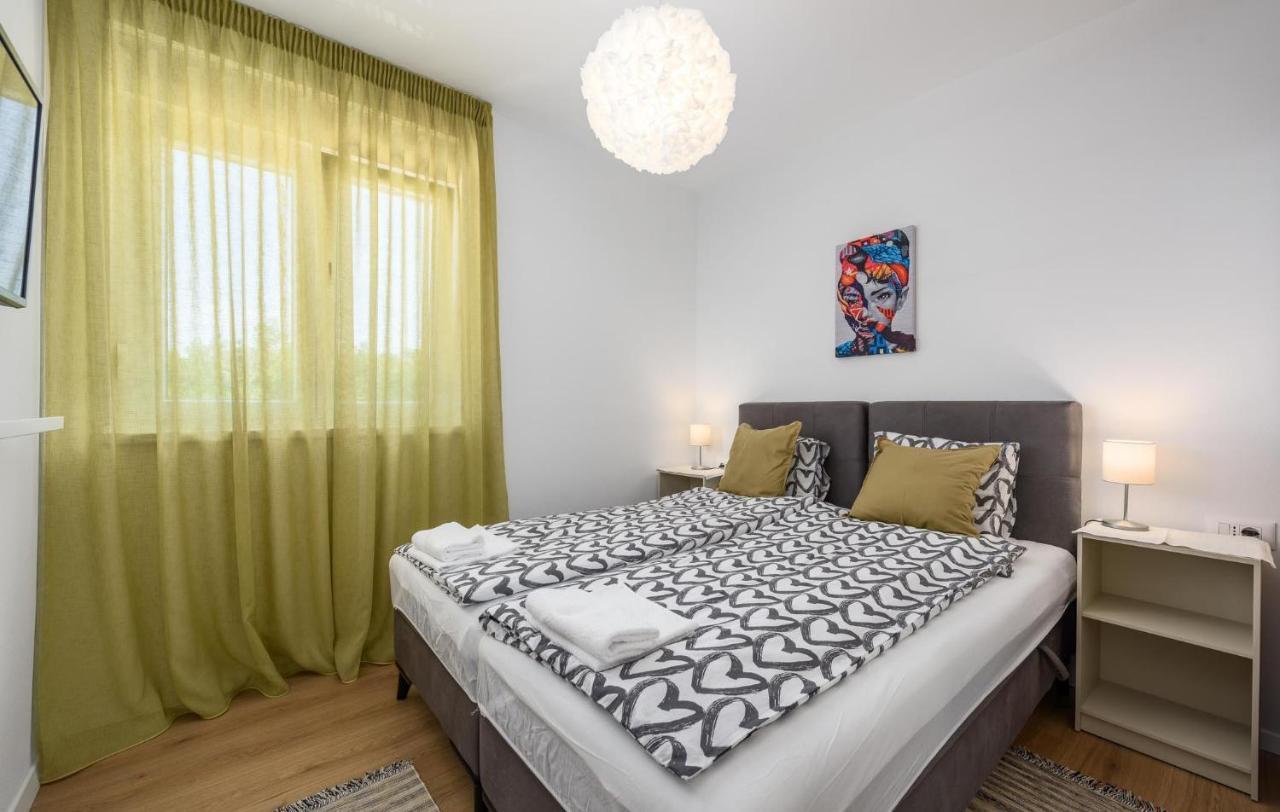 Apartmani Lucija Poreč Extérieur photo