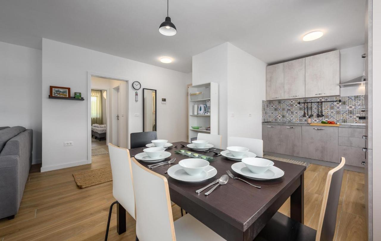 Apartmani Lucija Poreč Extérieur photo