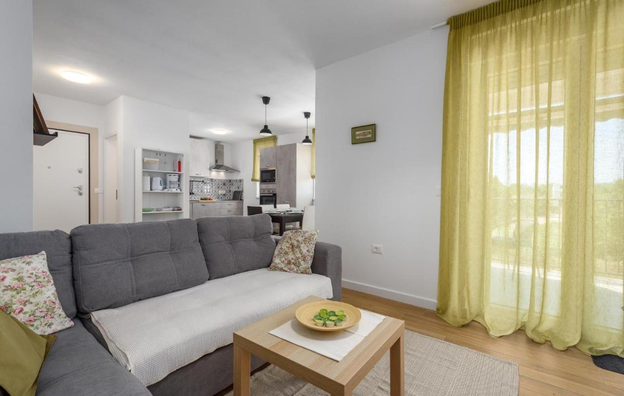 Apartmani Lucija Poreč Extérieur photo