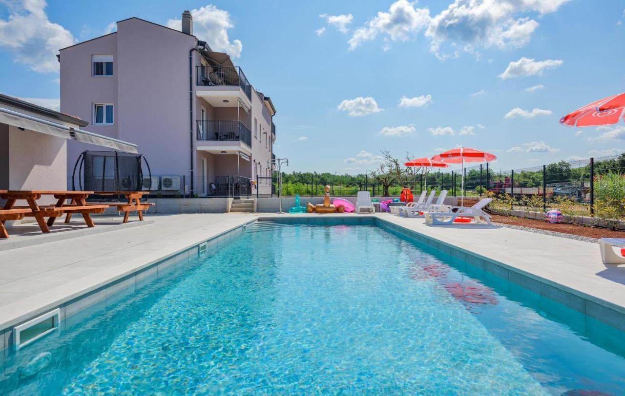 Apartmani Lucija Poreč Extérieur photo